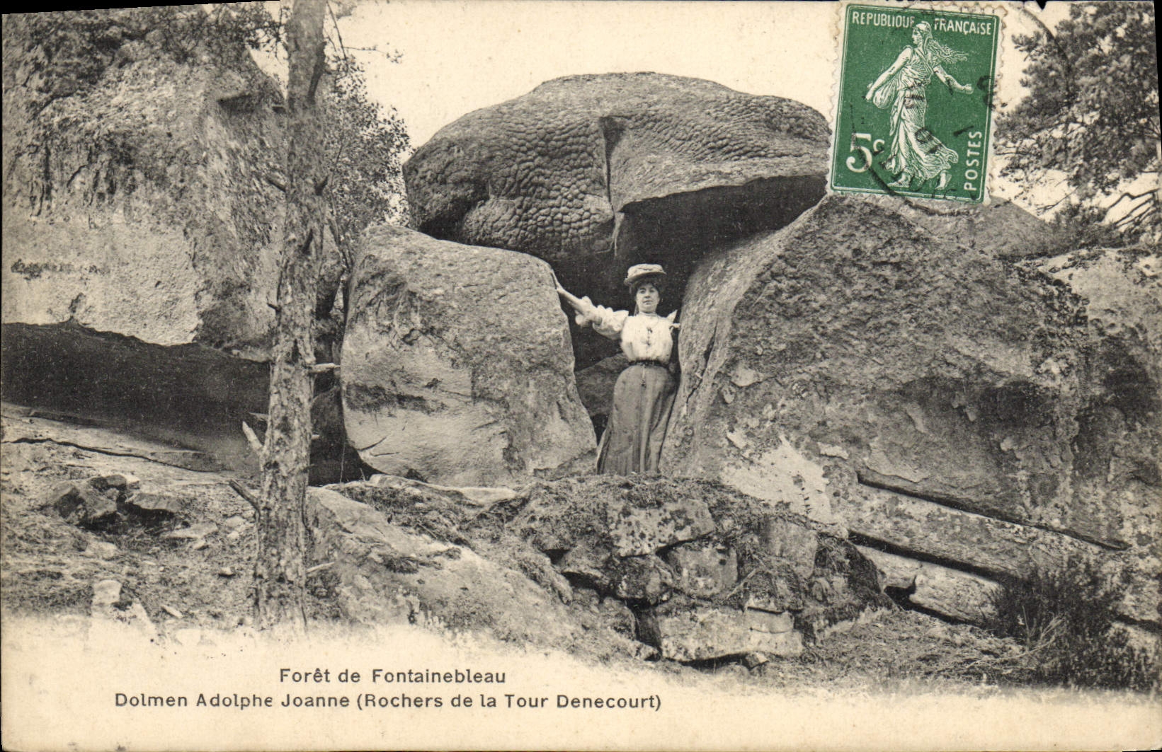 CPA Dolmen Menhir Foret de Fontainebleau Dolmen Adolphe Joanne Rochers de la Tour Denecourt 