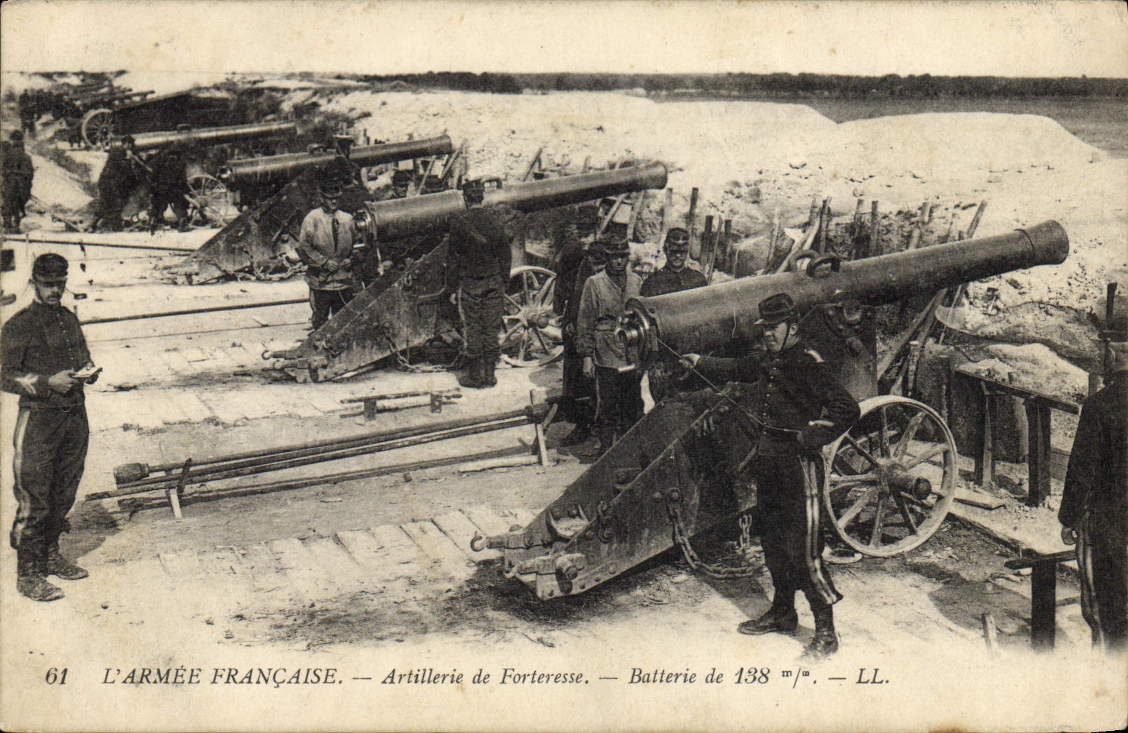 Artillerie de Forteresse — Batterie de 138 m/" — LL. — L'ARMÉE FRANÇAISE