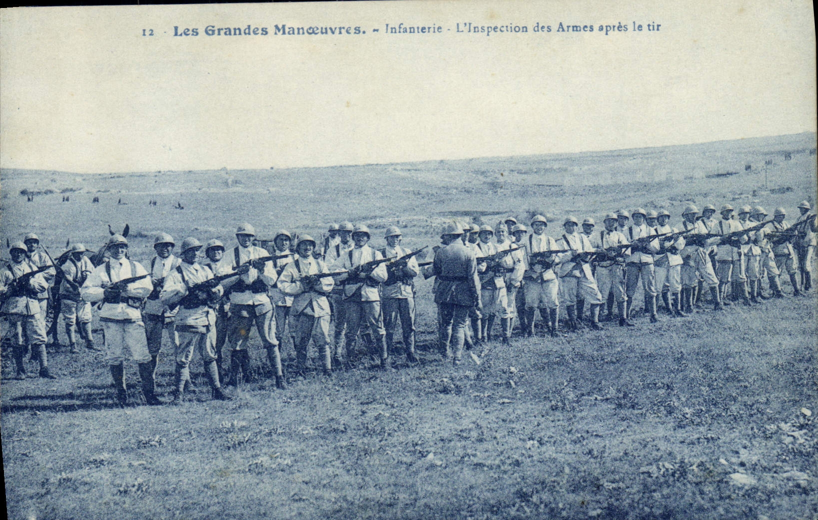 Las Grandes Maniobras - Infantería - La Inspección de Armas después del tiro — Foto C. Denes, Marsella
