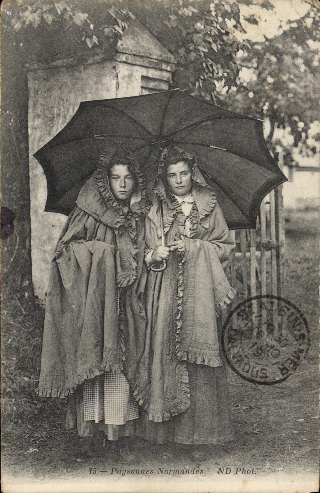 CPA Folklore Normandie Paysannes normandes