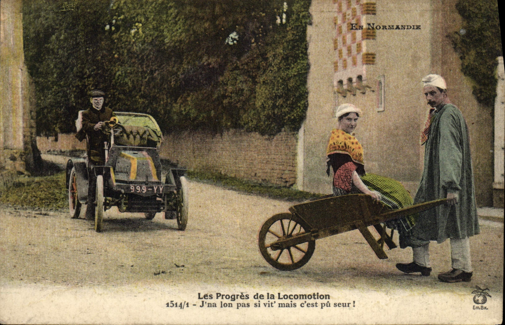 CPA Folklore Les progres de la locomotion Automobile Normandie 