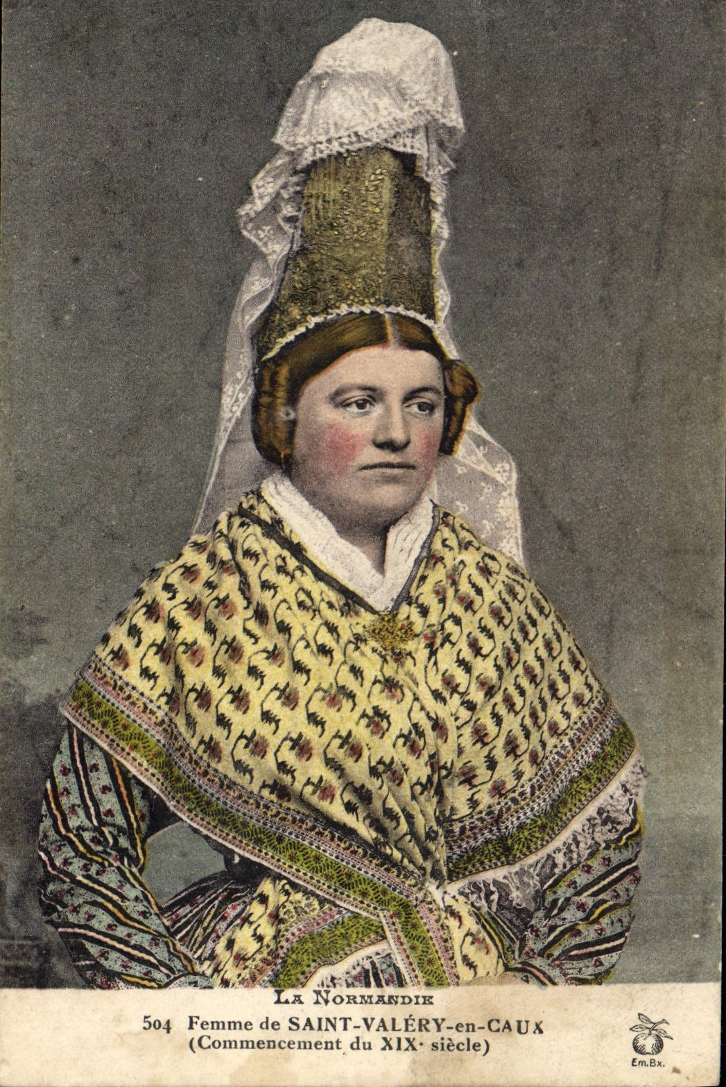 CPA Folklore Femme de Saint Valery en Caux 
