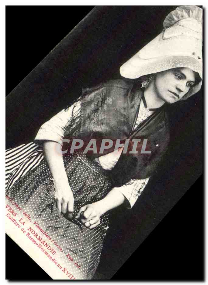 CPA Folklore Normandie Coiffure de Basse Normandie 