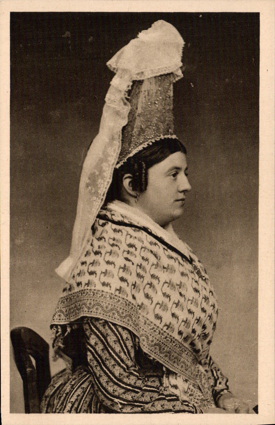 CPA Folklore Normandie Coiffe de St Valery en Caux 