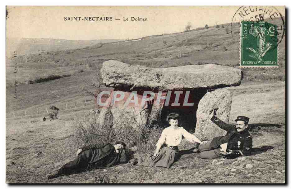 CPA Dolmen Menhir Saint Nectaire 