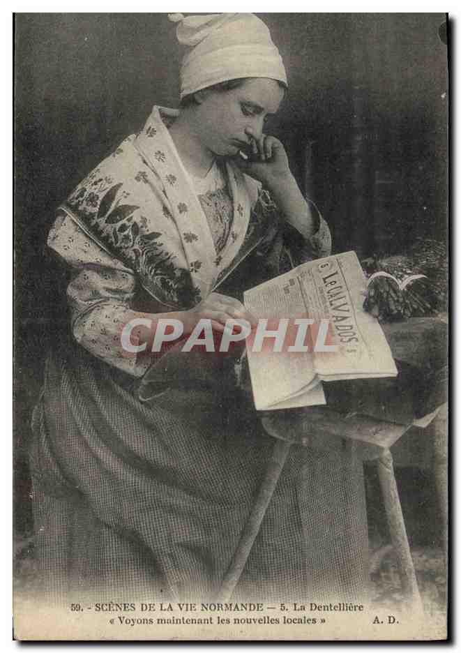 CPA Folklore Normandie La dentelliere Calvados Journal