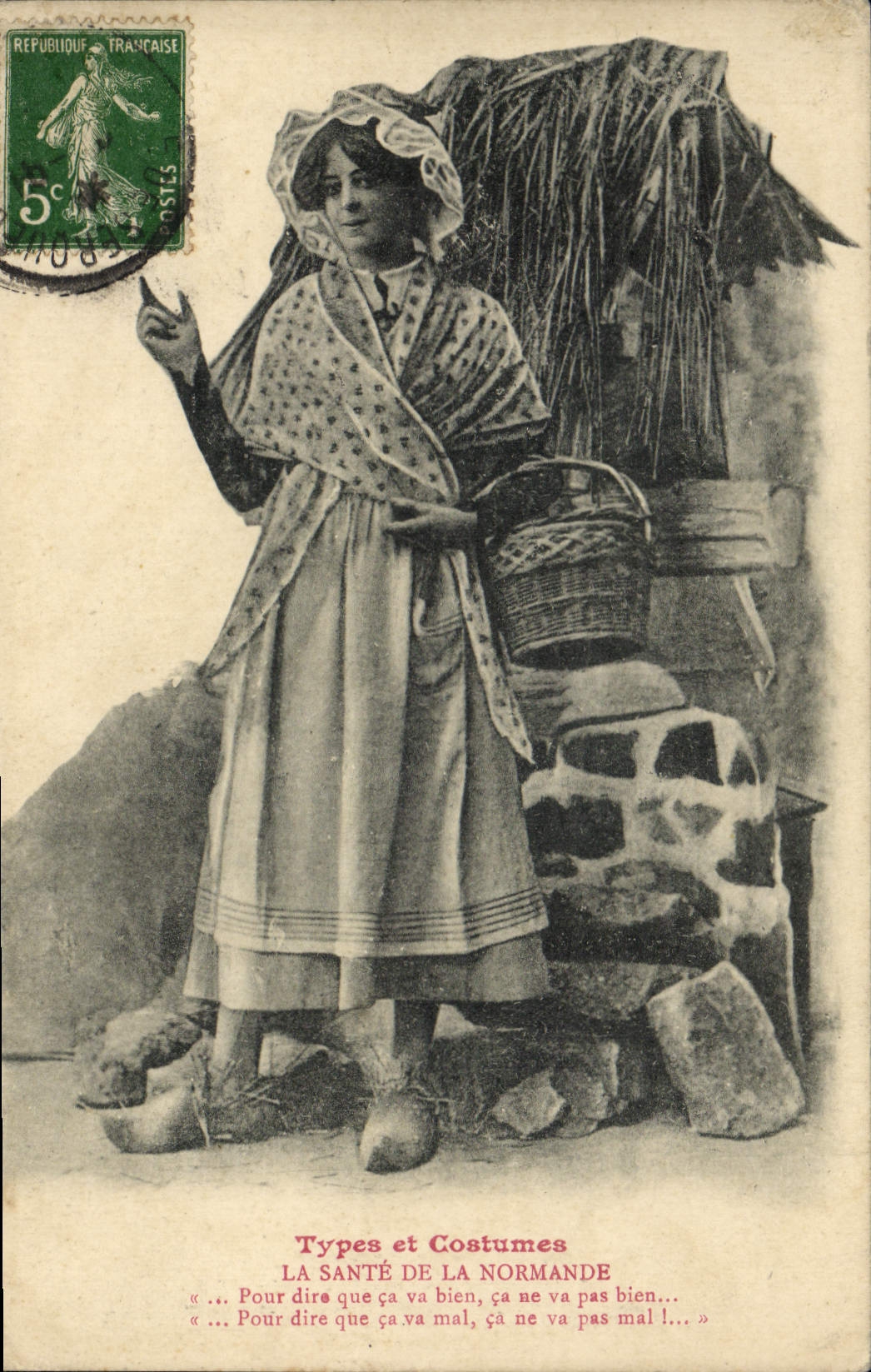 CPA Folklore Sante de la Normande Normandie 