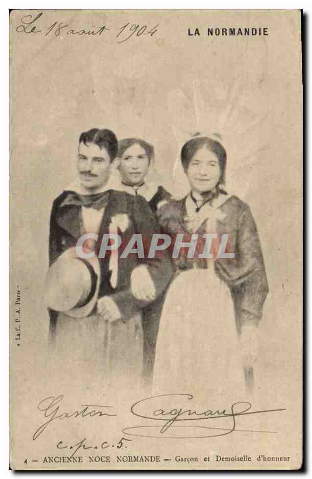 CPA Folklore Normandie Ancienne noce Normande Garcon et demoiselle d'honneur 
