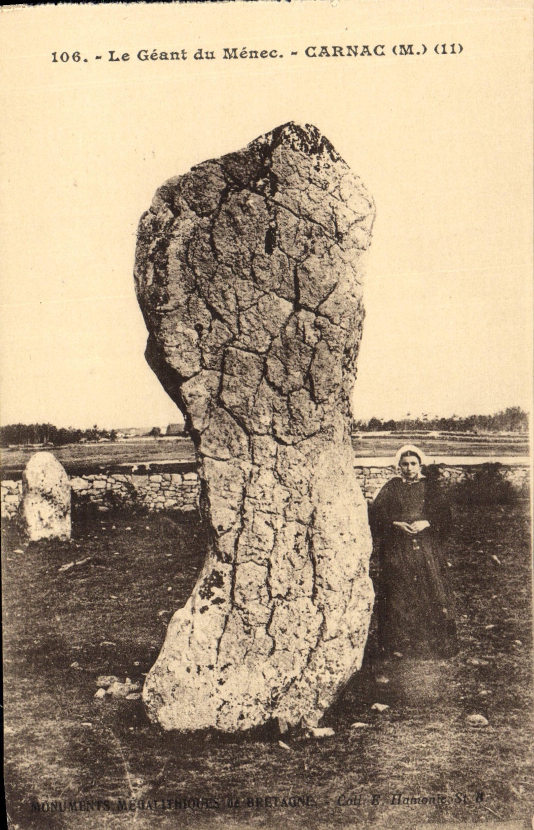 CPA Dolmen Menhir Le geant du Menec Carnac