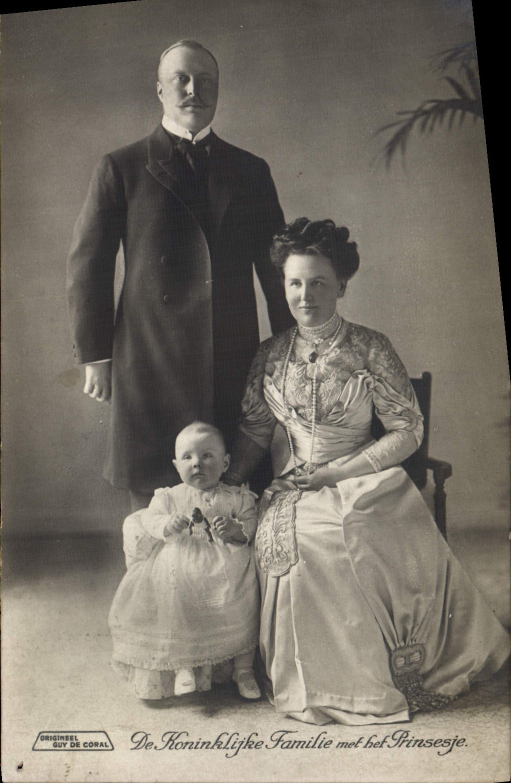 Königliche Niederländische Familie — Prinzessin Guy de Coral — Verlag Guy de Coral