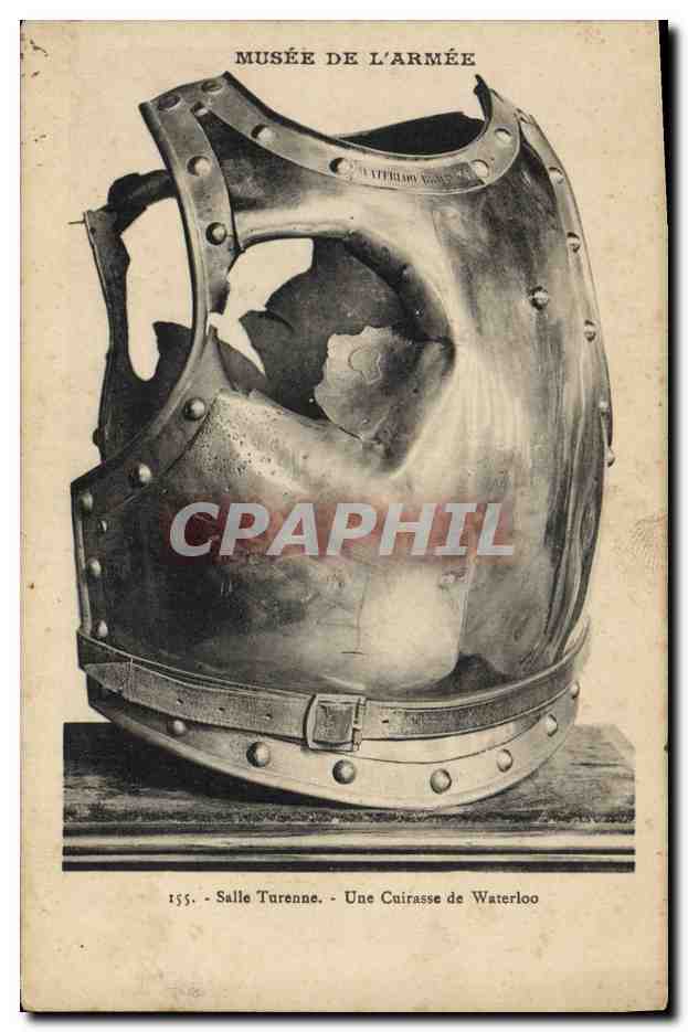 CPA Militaria Paris Musee de l'armee Salle Turenne Une cuirasse de Waterloo