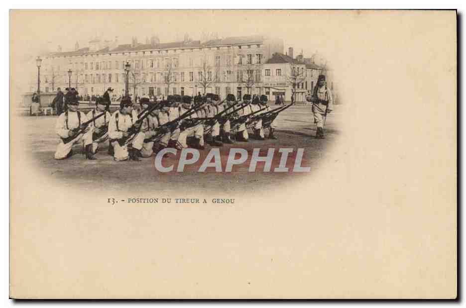 CPA Militaria Position du tireur a genou