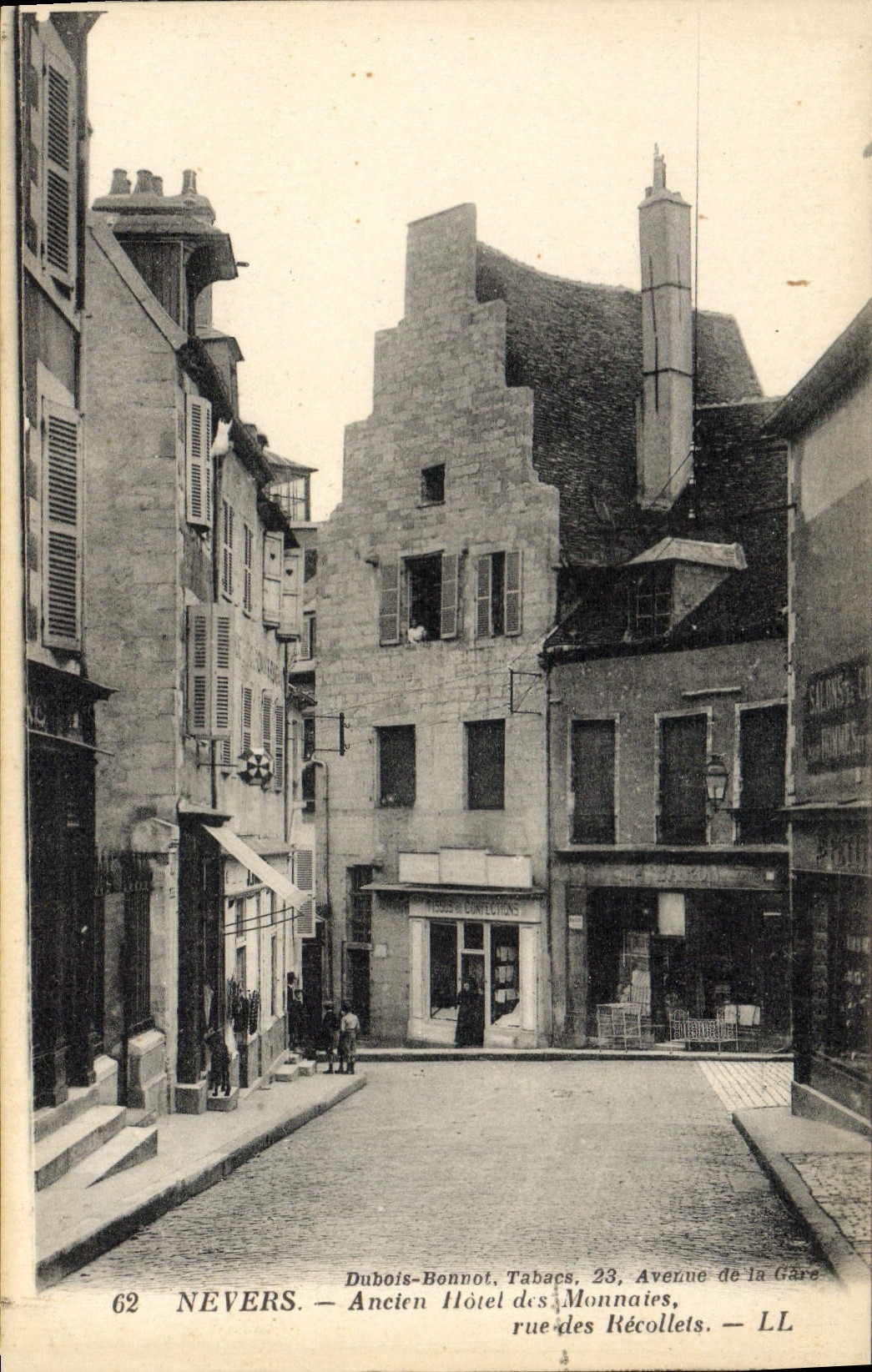 CPA Banque Nevers Ancien hotel des monnaies Rue des recolts 