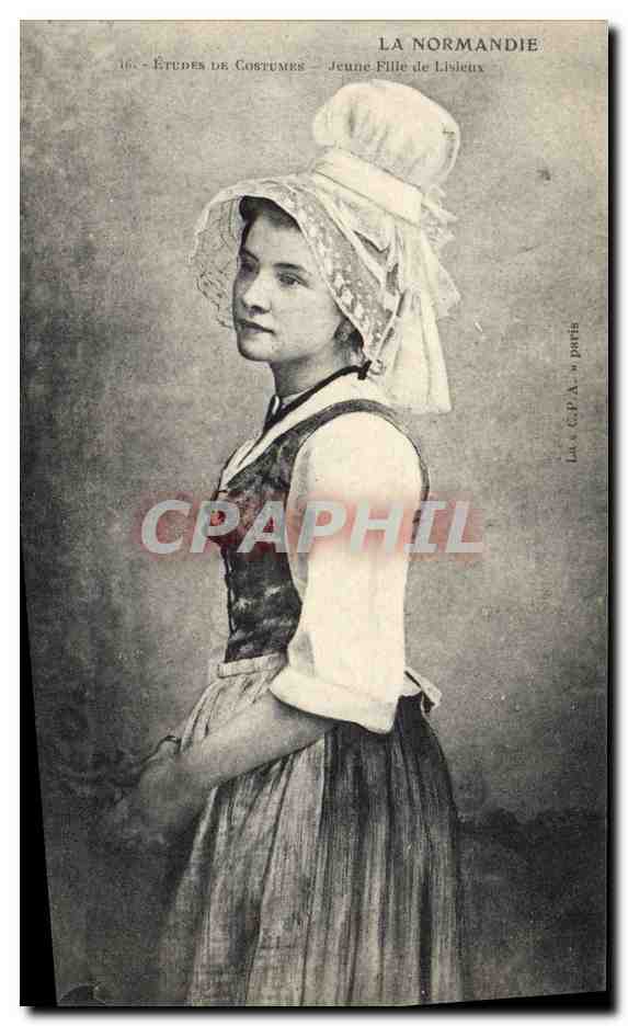 CPA Folklore Jeune fille de Lisieux