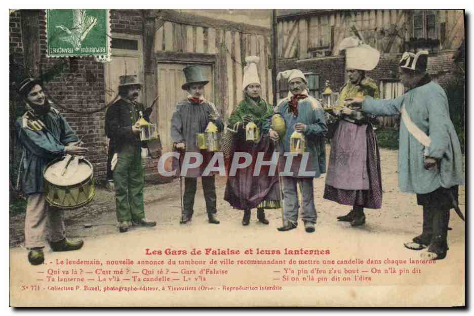CPA Folklore Les gars de Falaise et leurs lanternes 