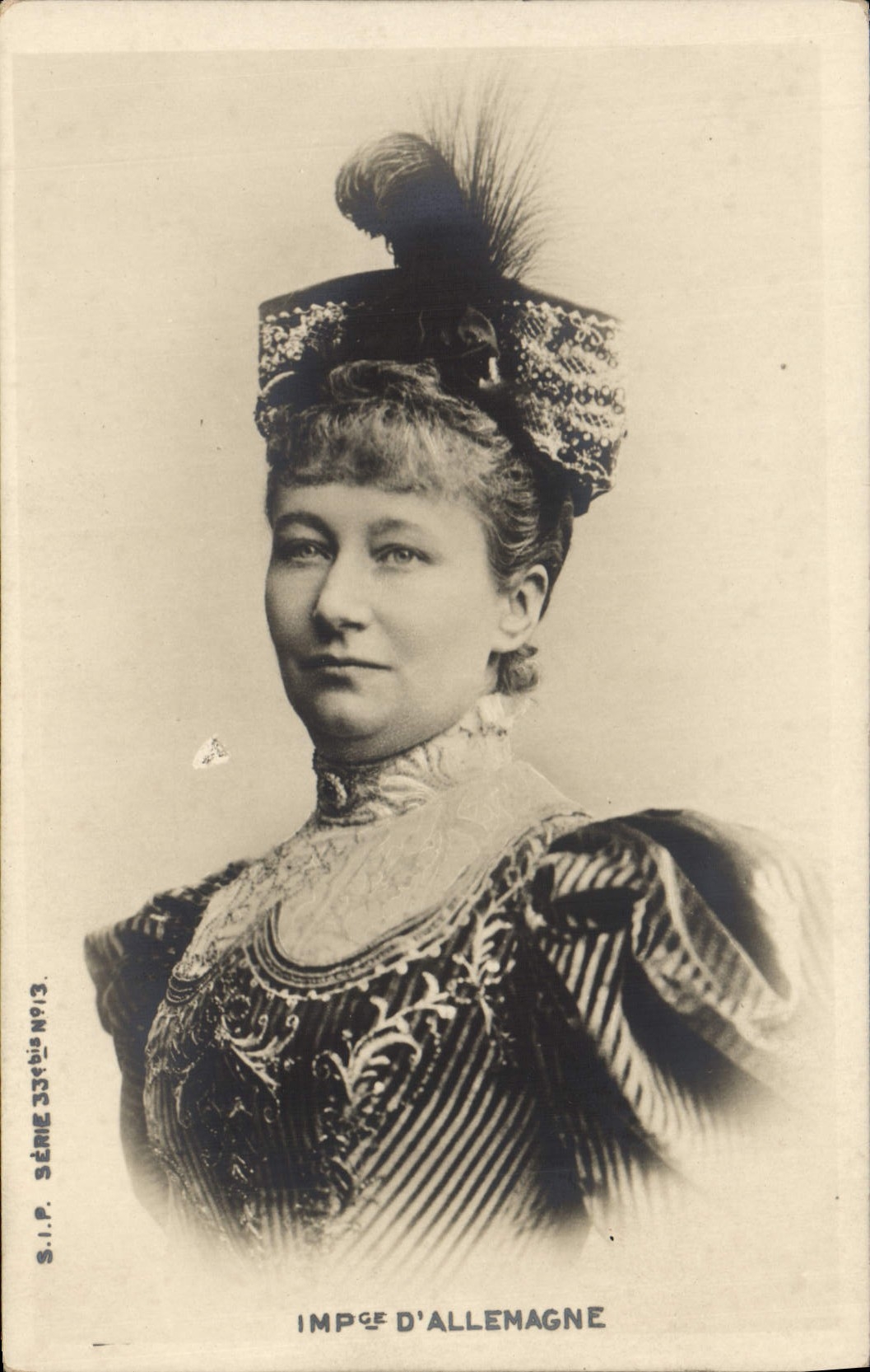 Portrait d'une femme — S.I.P. Série 3346, N°13 — Imp. d'Allemagne