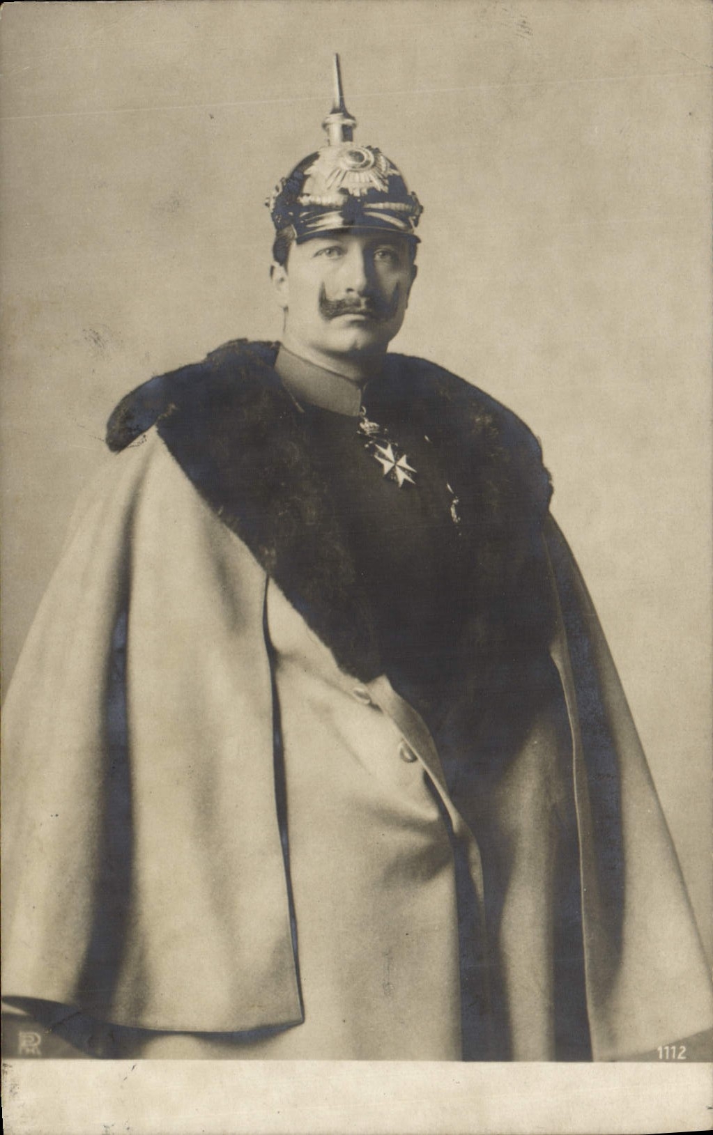Empereur Guillaume II — en uniforme militaire — éditeur R. R. n° 1172