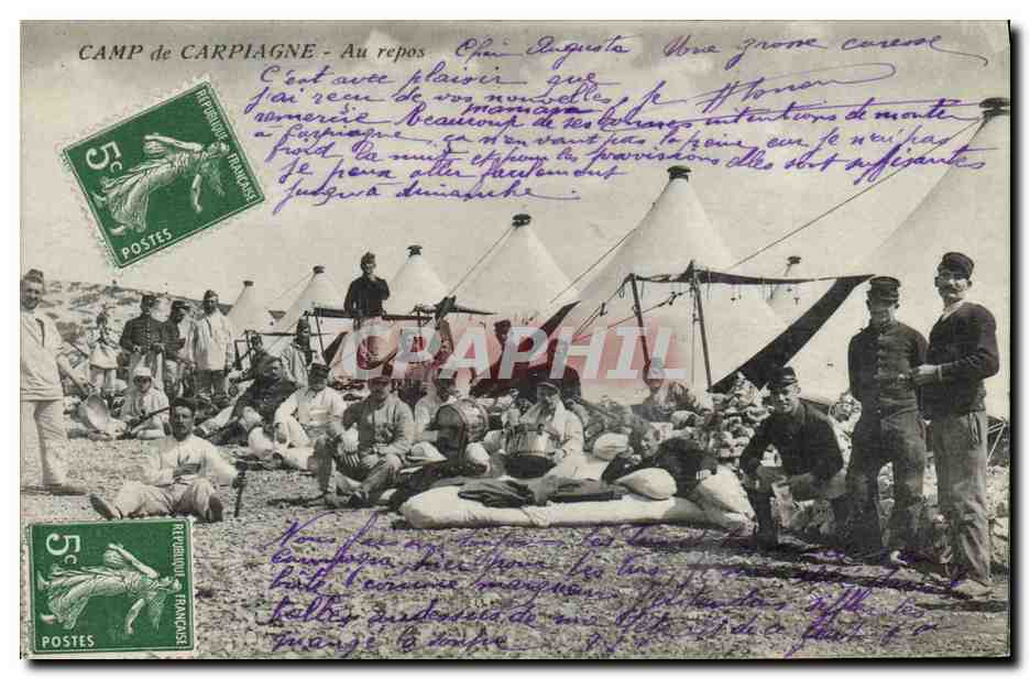 CPA Militaria Camp de Carpiagne Au repos 
