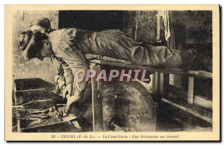 Thiers (P.-de-D.) — La Coutellerie — Una Pulidora trabajando