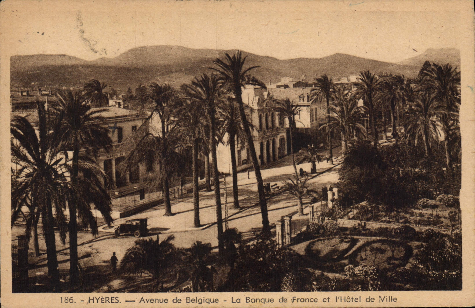 CPA Banque Hyeres Avenue de Belgique La Banque de France et l'hotel de ville 