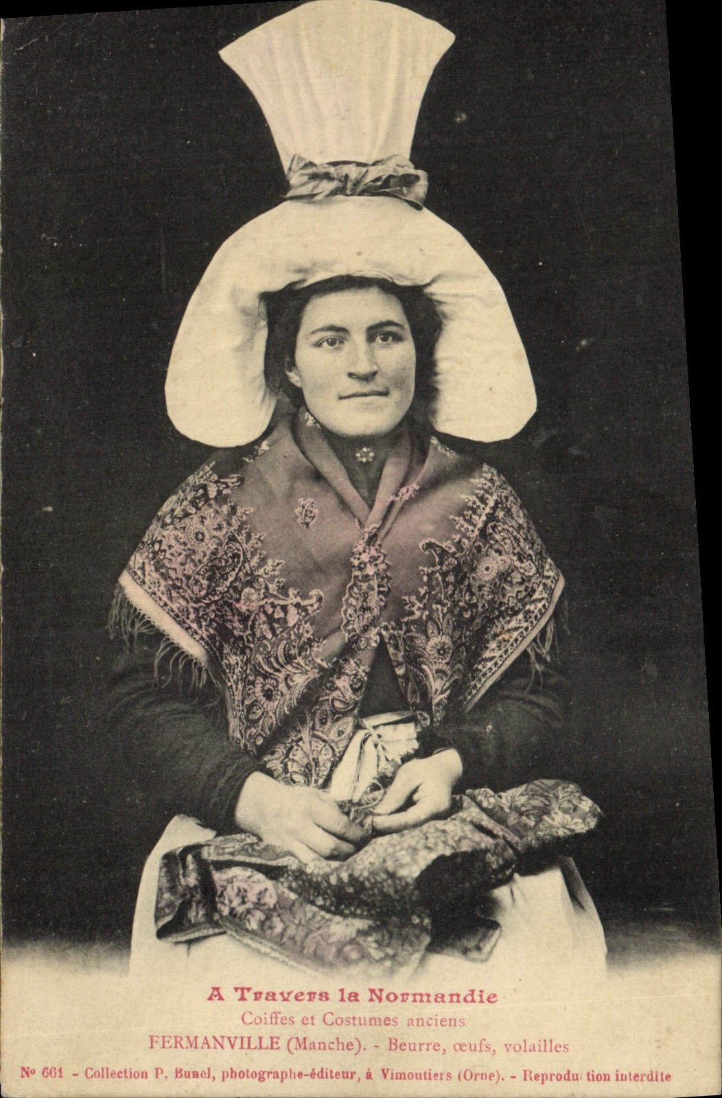 CPA Folklore Fermanville Beurre oeufs Volailles 