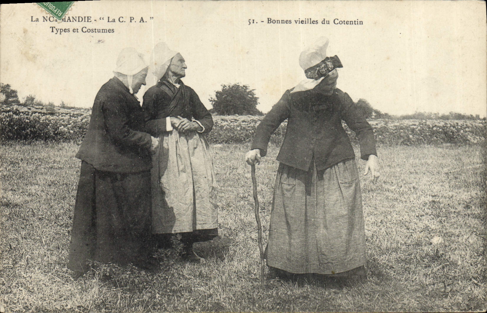 Bonnes vieilles du Cotentin — La NORDANDIE - La C.P.A. — Types et Costumes — n° 51