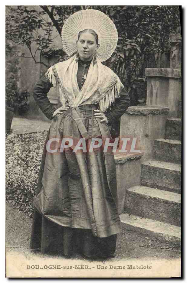 CPA Folklore Boulogne sur Mer Une dame matelote 