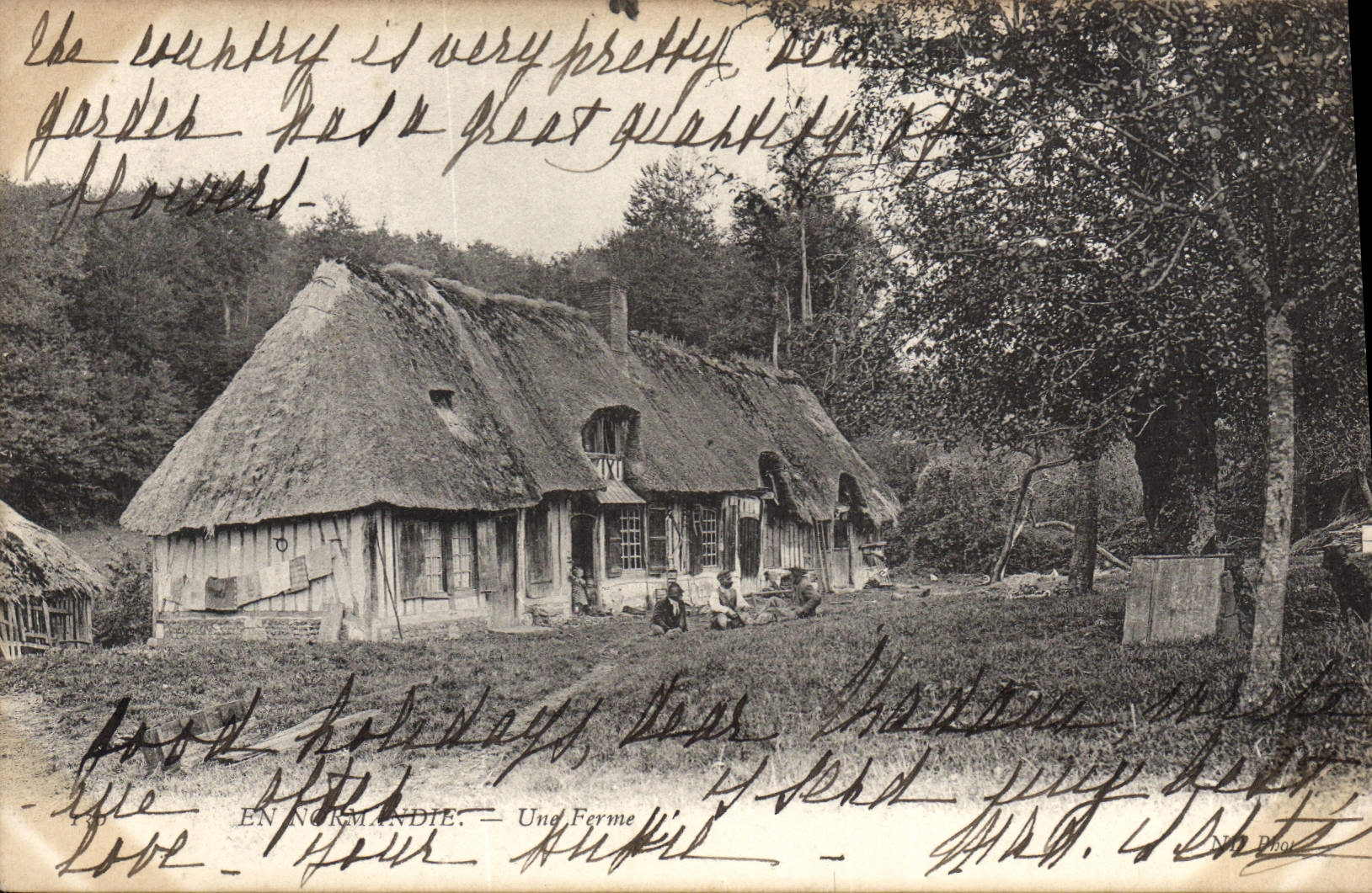 CPA Folklore Normandie Une ferme
