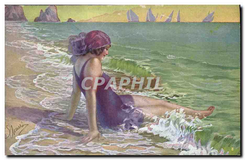 Femme en maillot de bain — plage avec voiles au loin — édition Carlolini Postale, n° 7038