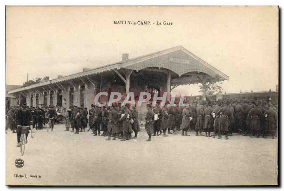 CPA Militaria Mailly le Camp La gare 