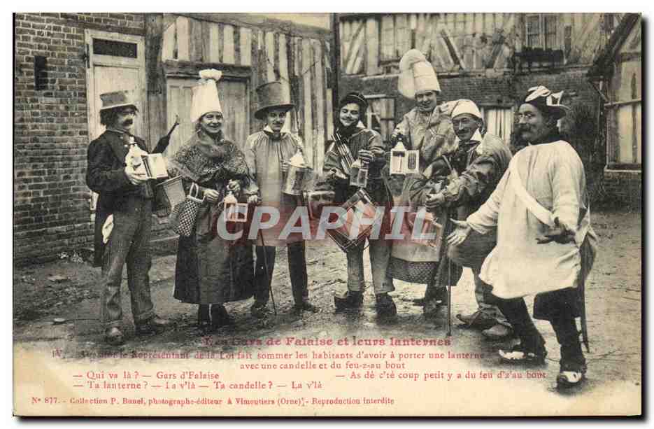 CPA Folklore Les gars de Falaise et leurs lanternes 