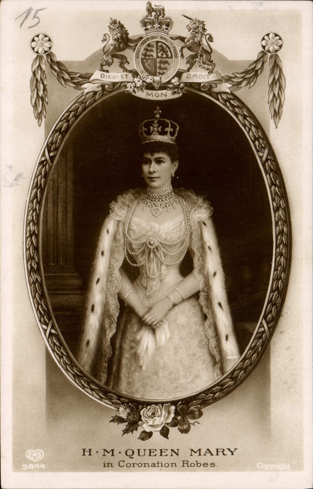 H.M. Queen Mary — en robes de couronnement — EAS, n° 3844