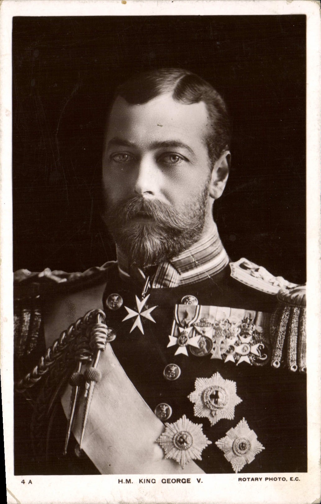 H.M. KING GEORGE V — portrait militaire — Rotary Photo. E.C. n° 4 A
