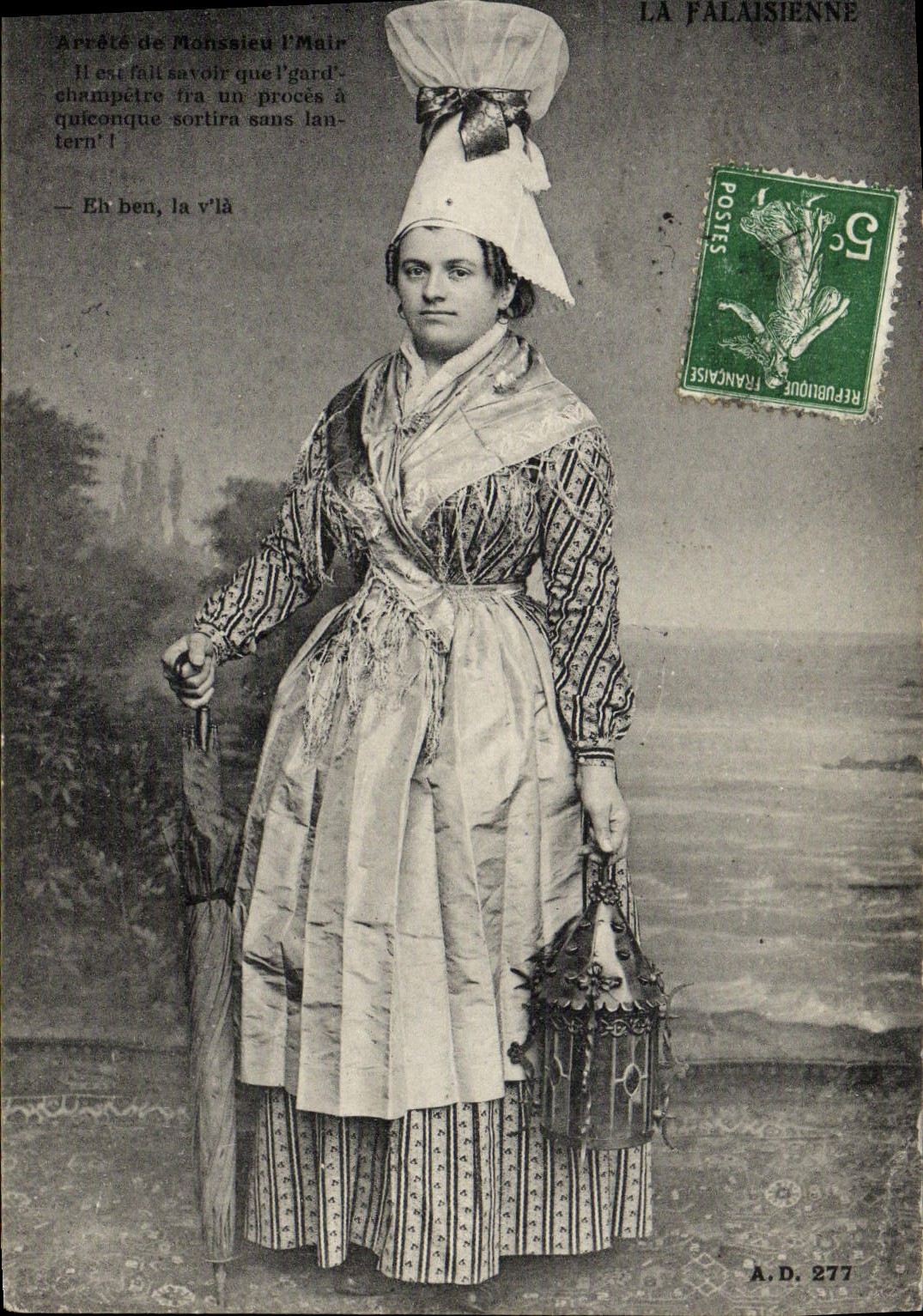 CPA Folklore La Falaisienne Falaise