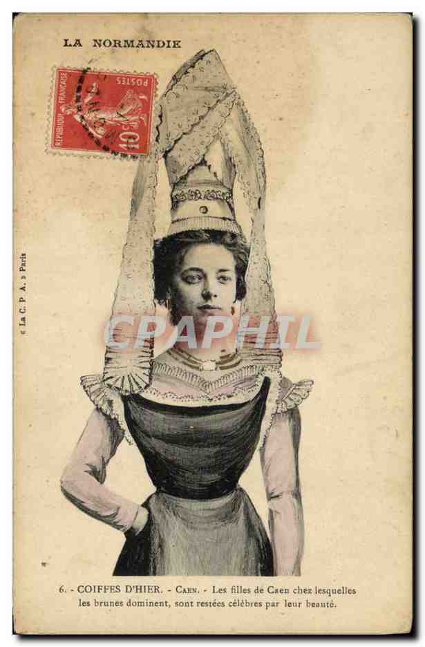 CPA Folklore Coiffes d'Hier Les filles de Caen Normandie
