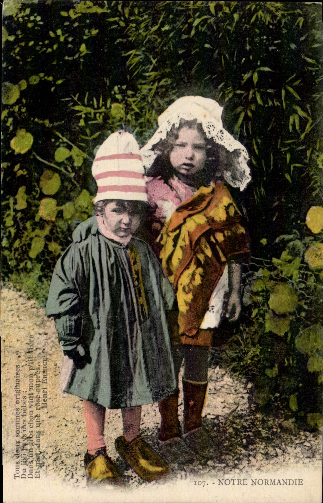 CPA Folklore Normandie Enfants