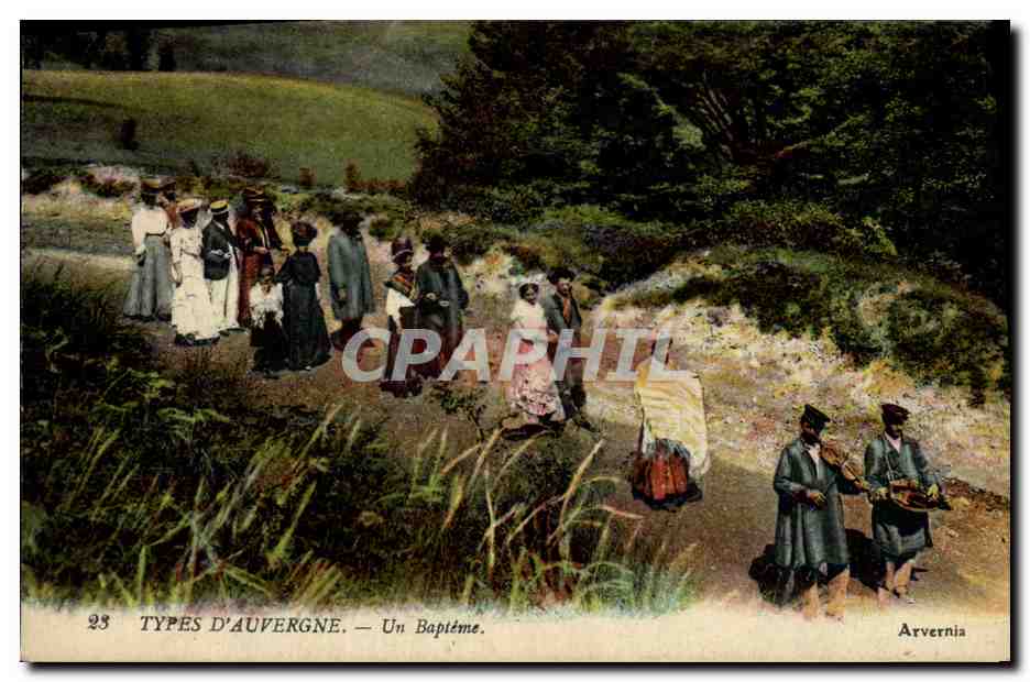 CPA Folklore Auvergne Un bapteme