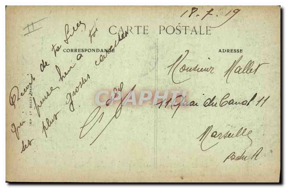 Les Fêtes de la Victoire à Paris — 13 juillet 1919 — Le Maréchal Foch décore un Poilu — éditeur B.D. — Reverso