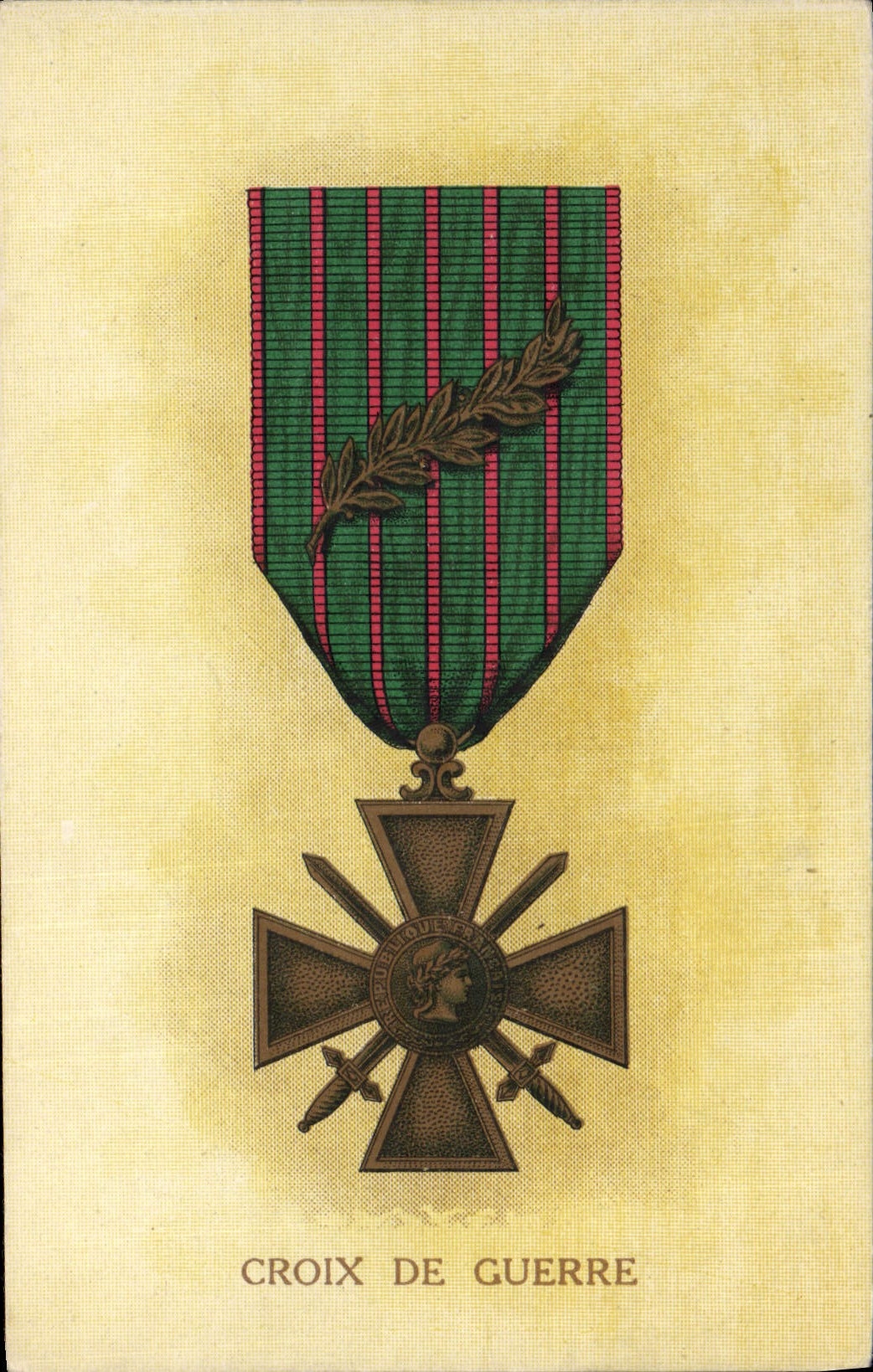 CPA Medaille Croix de guerre Militaria
