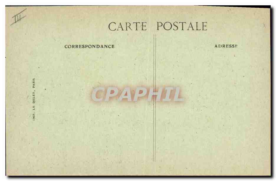 Les Fêtes de la Victoire à Paris — 13 juillet 1919 — Le Maréchal Foch décore un Poilu — Imp. Le Deley, Paris — Reverso