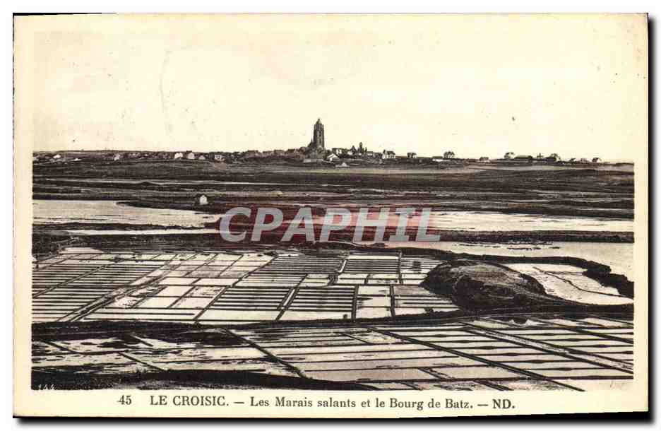 CPA Folklore Le Croisic Les Marais Salants et le Bourg de Batz