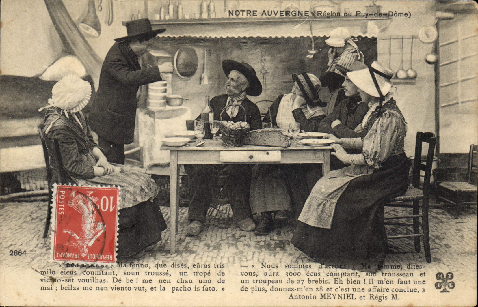 CPA Folklore Notre Auvergne 