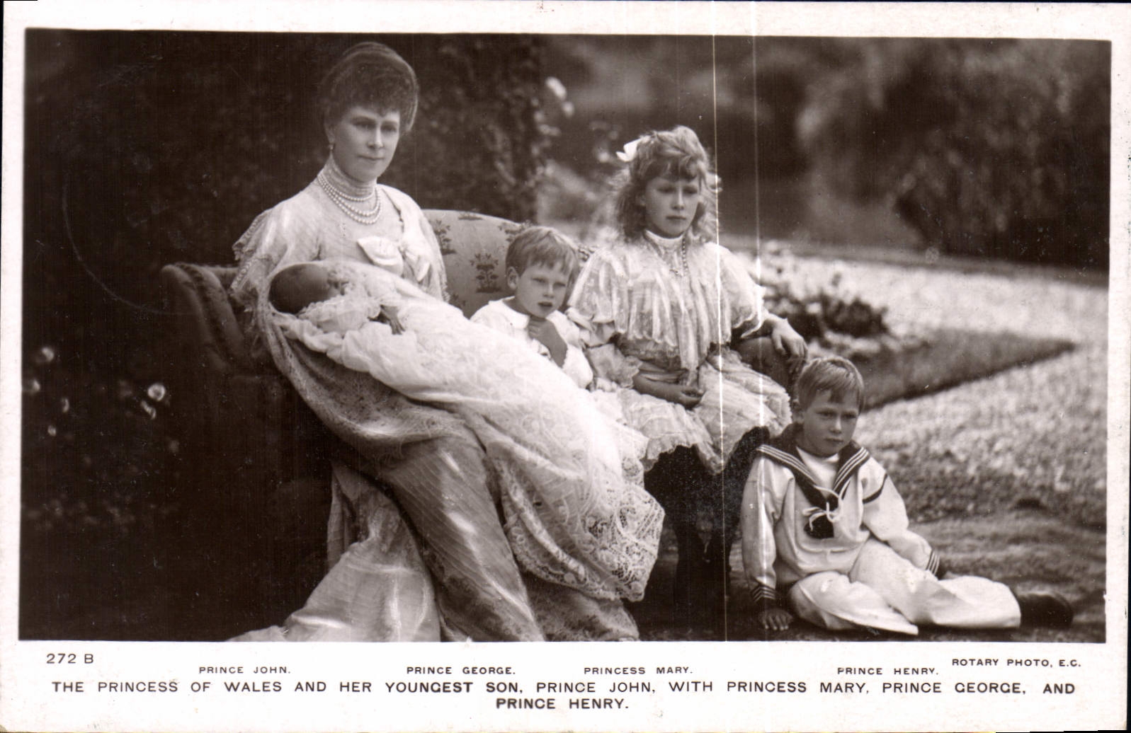 La princesse de Galles et ses enfants — Rotary Photo, E.C. — n° 272 B