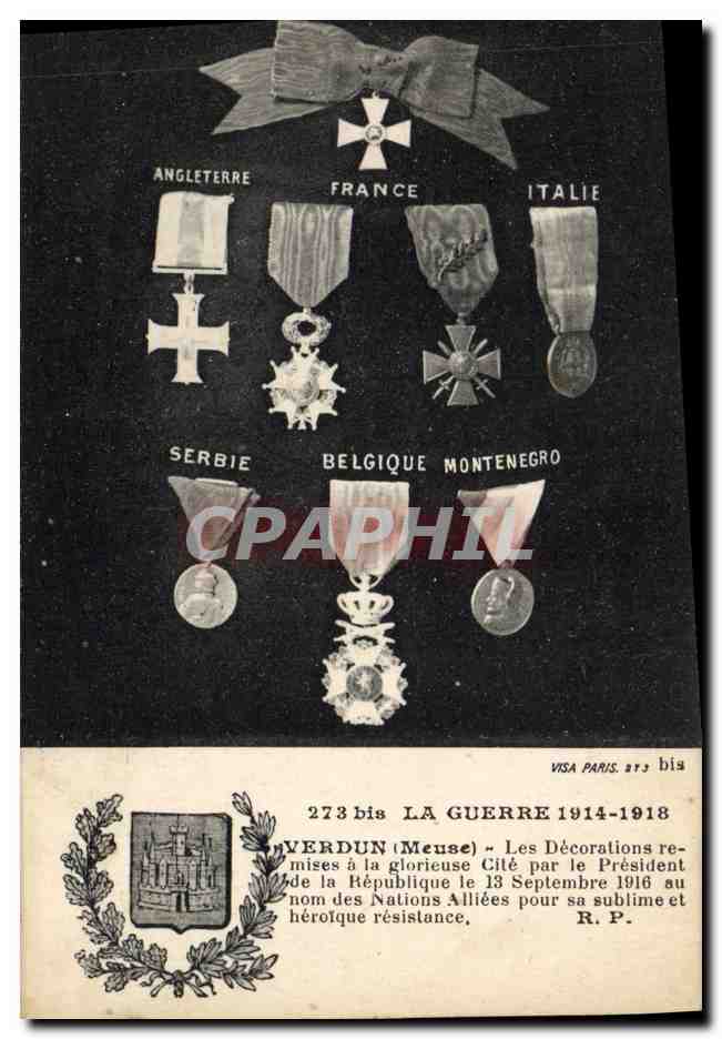 CPA Militaria Medaille Verdun Decorations