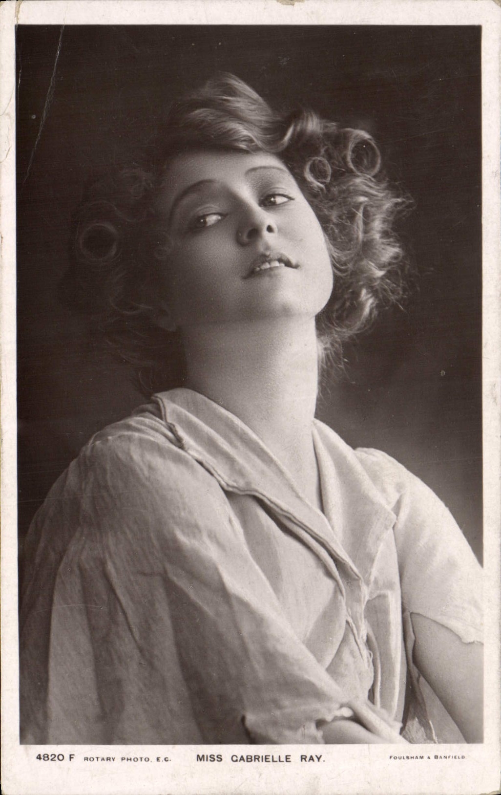Miss Gabrielle Ray — portrait — Foulsham & Banfield, série 4820 F