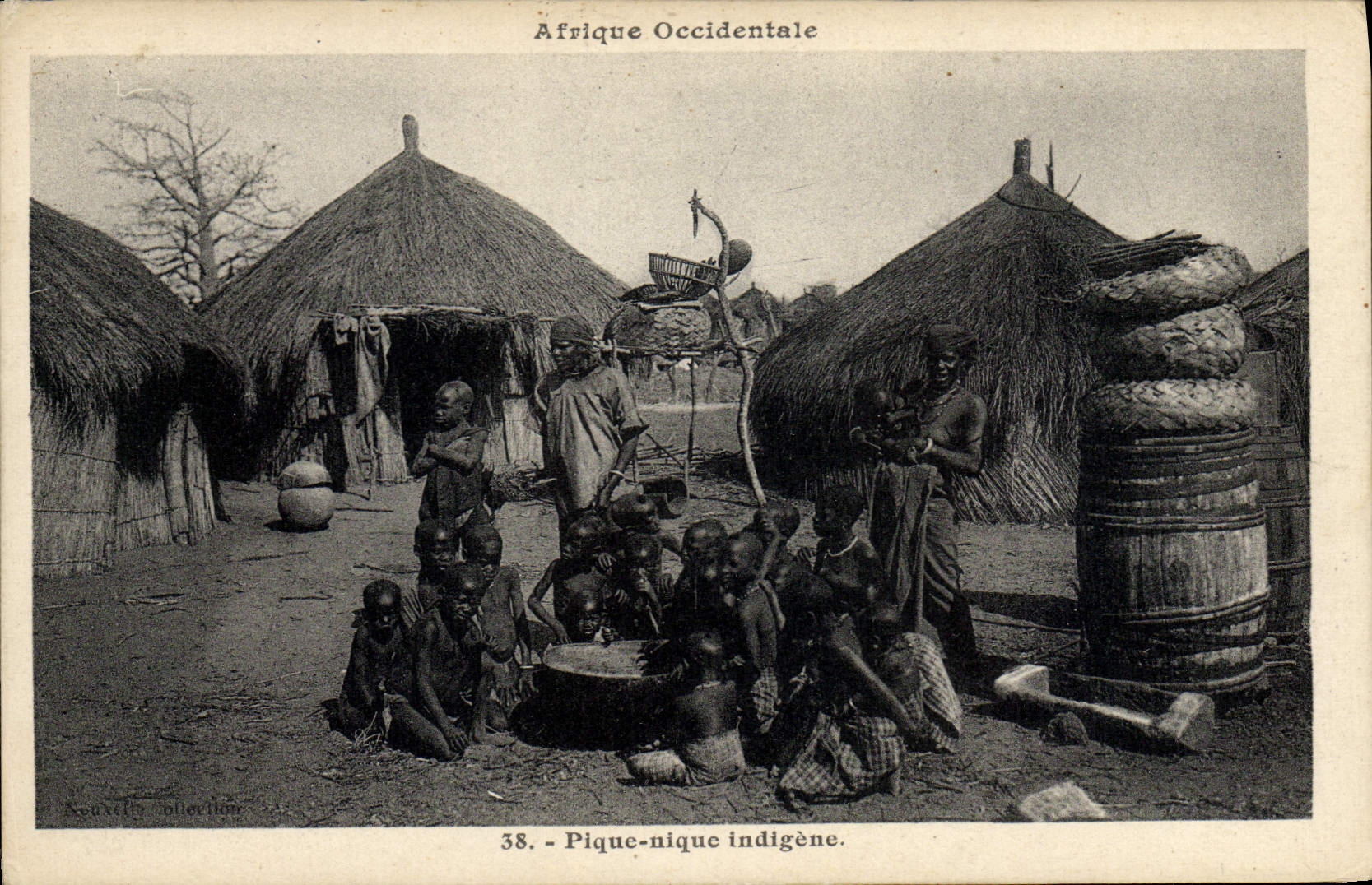 CPA Afrique occidentale Pique nique indigene