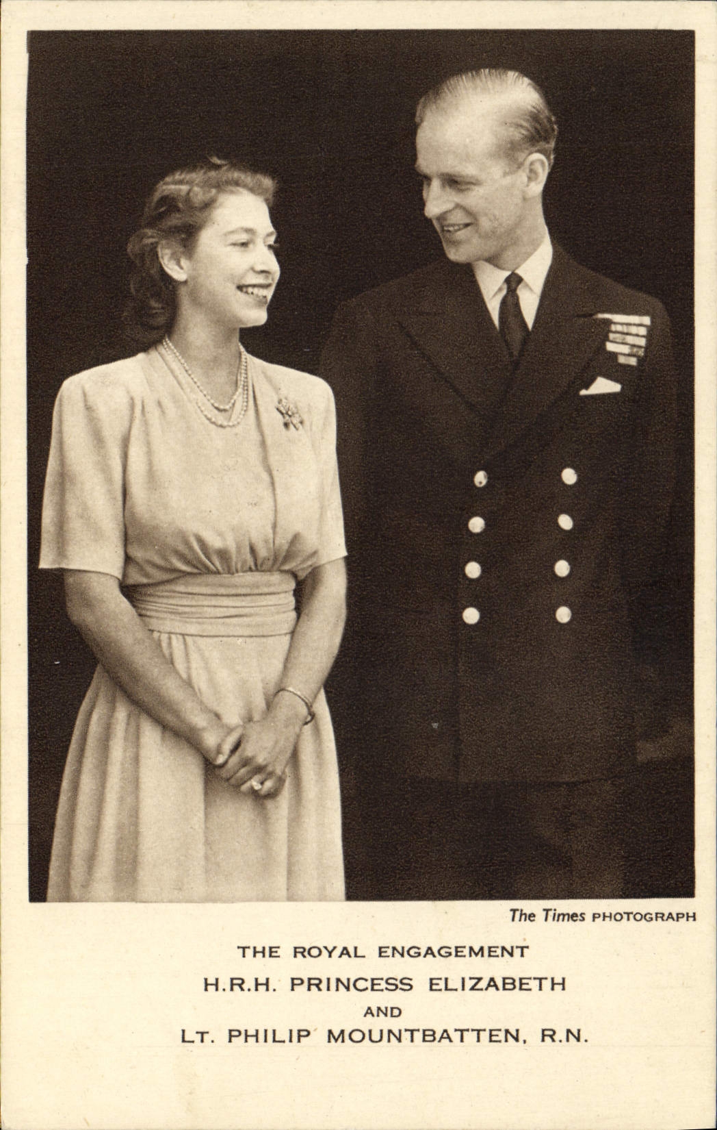 H.R.H. Princess Elizabeth et Lt. Philip Mountbatten, R.N. — engagement royal — The Times Photograph