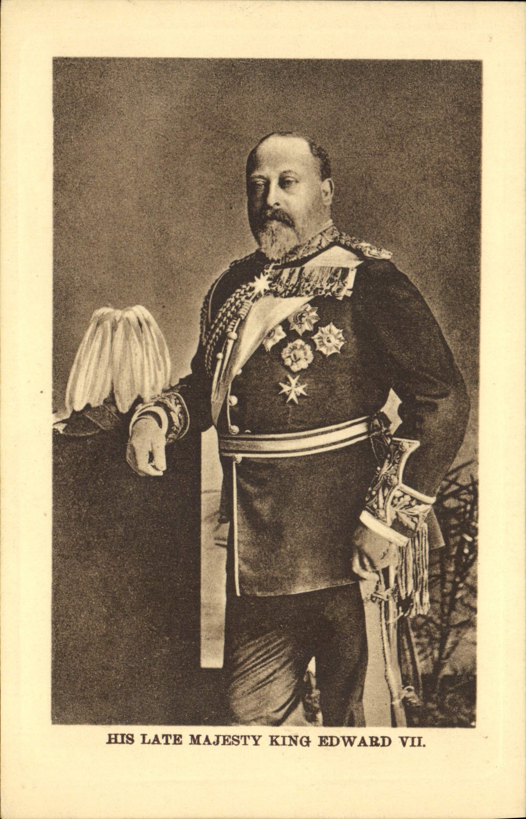 Son Excellence le Roi Édouard VII — portrait en uniforme — carte postale
