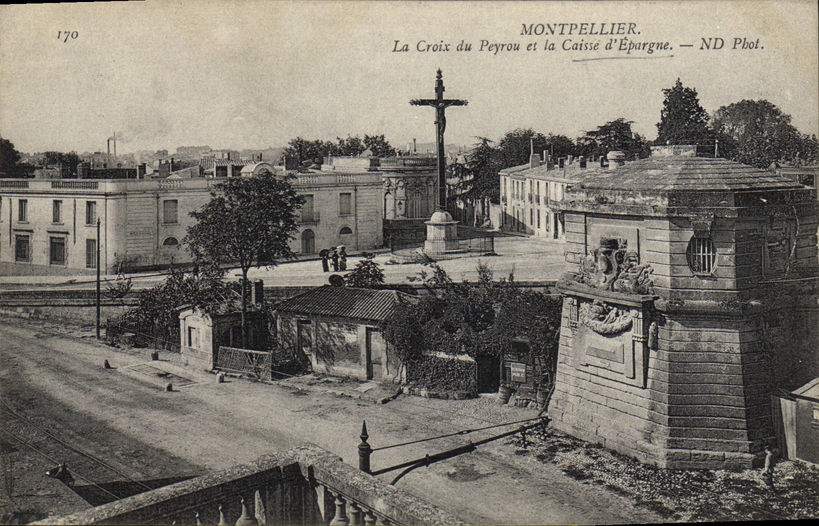CPA Banque Montpellier La Croix du Peyrou et la Caisse d'Epargne