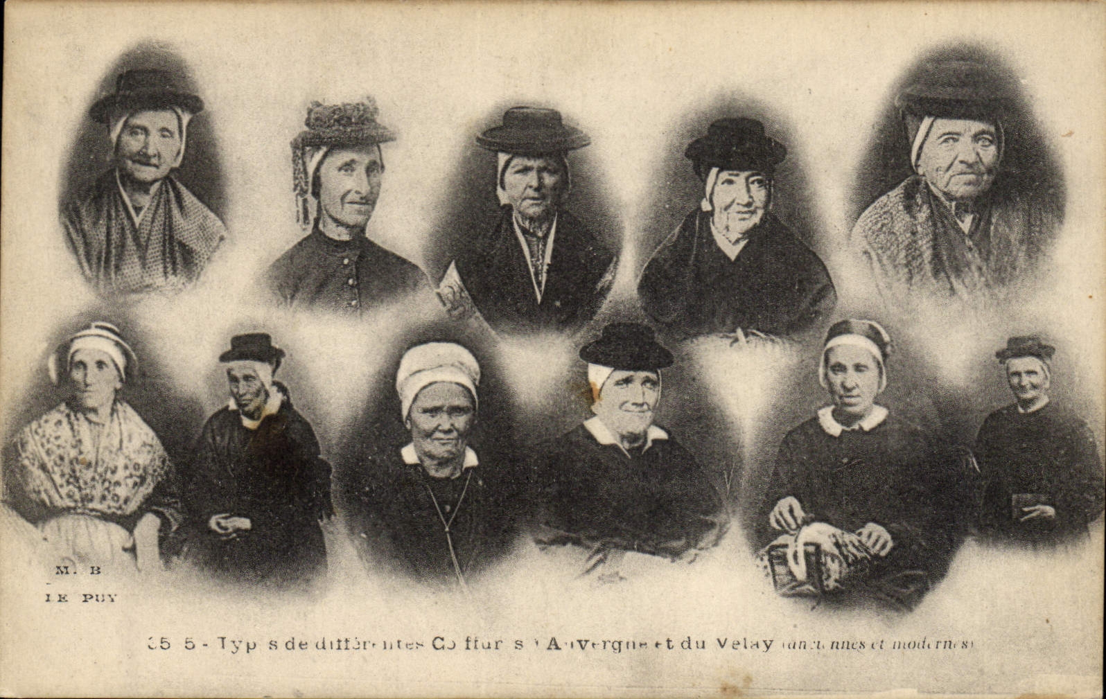 CPA Folklore Auvergne Velay 